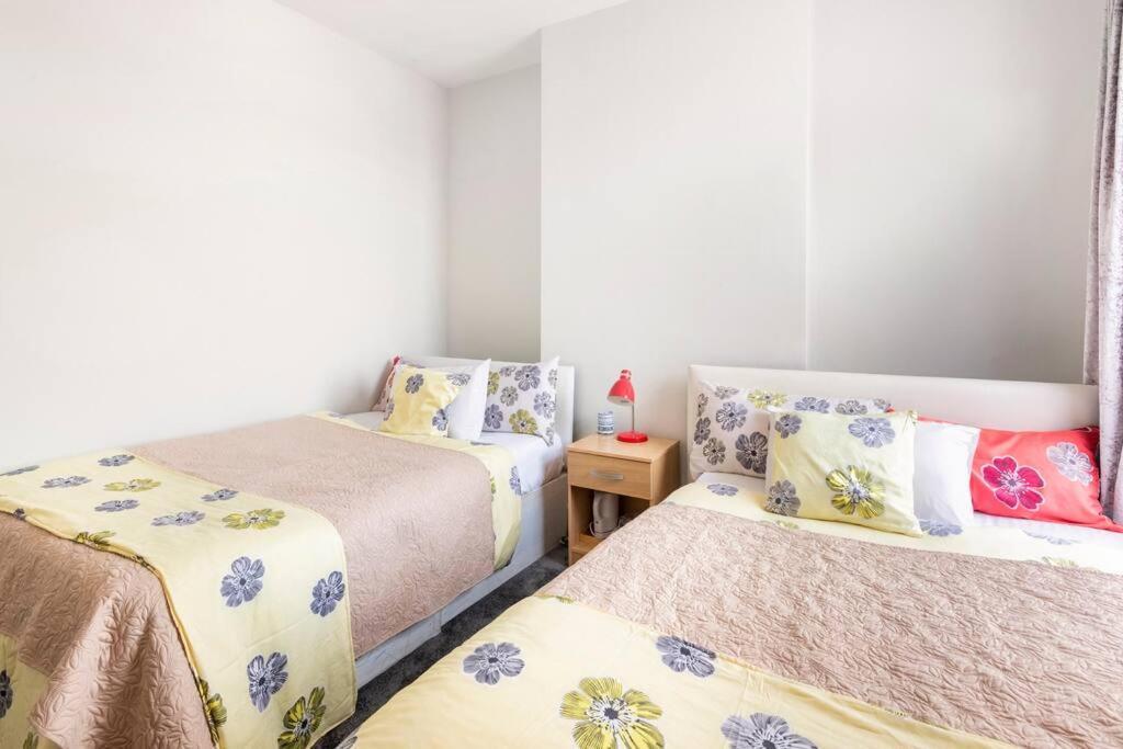Villa Travellers' Choice In Harwich-Essex Exterior foto