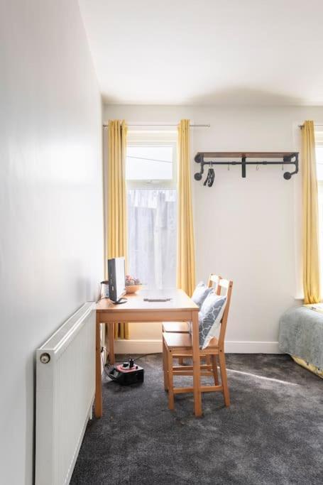 Villa Travellers' Choice In Harwich-Essex Exterior foto