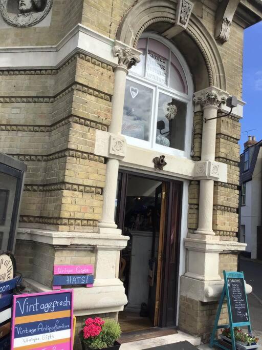 Villa Travellers' Choice In Harwich-Essex Exterior foto